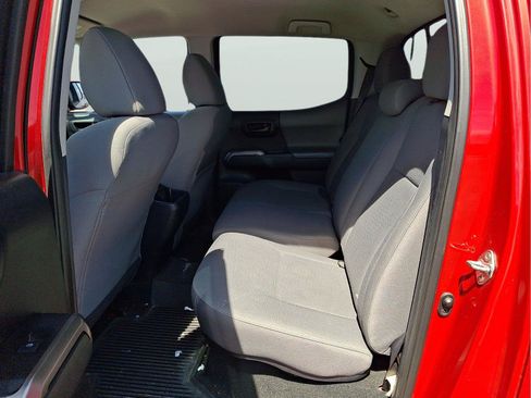 Used 2017 Toyota Tacoma SR5 w/ SR5 Appearance Package (SM) RWD image 8