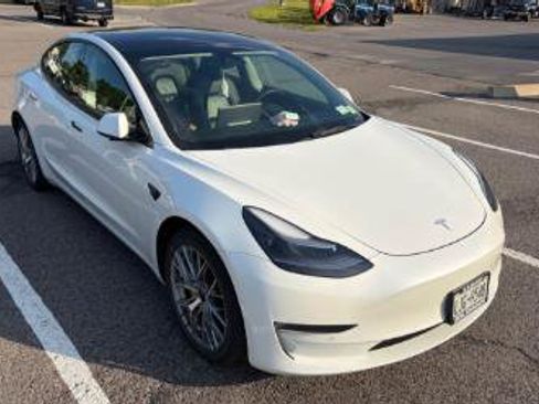 Used 2022 Tesla Model 3 Long Range AWD/4WD image 3