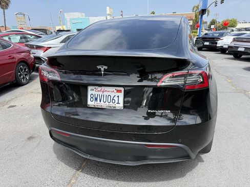 Used 2021 Tesla Model Y Long Range AWD/4WD image 17