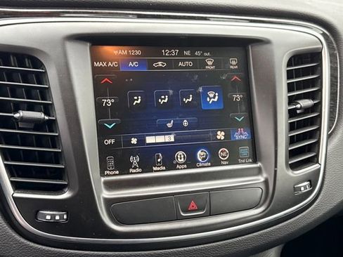 Used 2016 Chrysler 200 C w/ Navigation & Sound Group I image 28