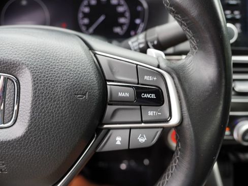 Used 2018 Honda Accord Sport image 28