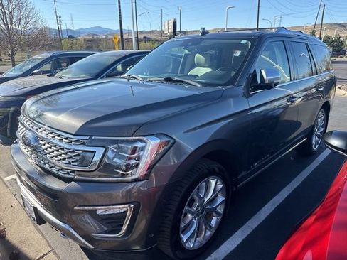Used 2018 Ford Expedition Platinum image 4
