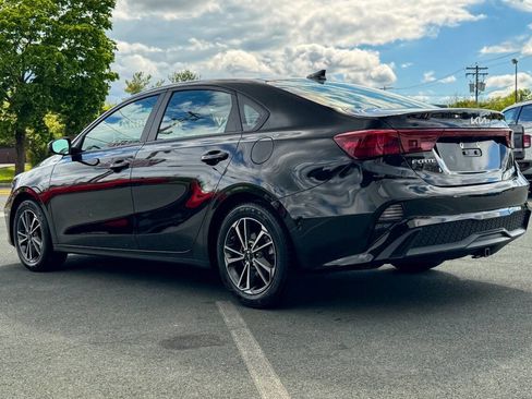 Used 2022 Kia Forte LXS w/ LXS Technology Package FWD image 6