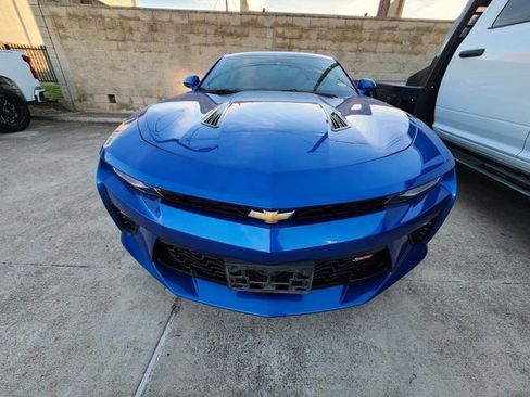 Used 2016 Chevrolet Camaro SS image 2
