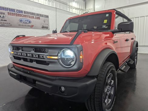 Used 2023 Ford Bronco Big Bend image 3