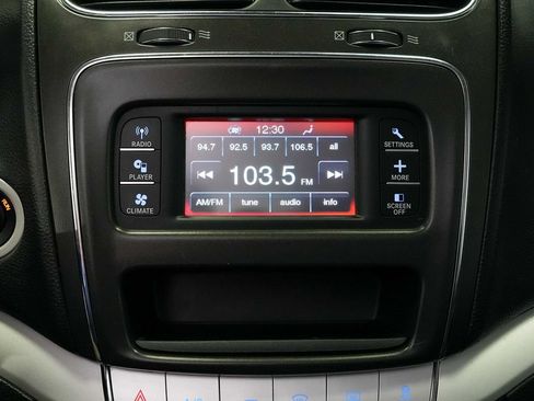 Used 2019 Dodge Journey SE FWD image 14