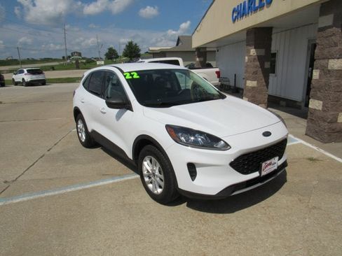 Used 2022 Ford Escape SE w/ Convenience Package AWD/4WD image 3