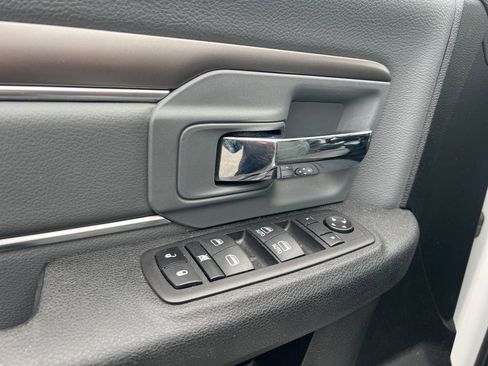 Used 2024 RAM 1500 Classic SLT image 9