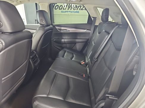 Used 2017 Cadillac XT5 Premium Luxury AWD/4WD image 18