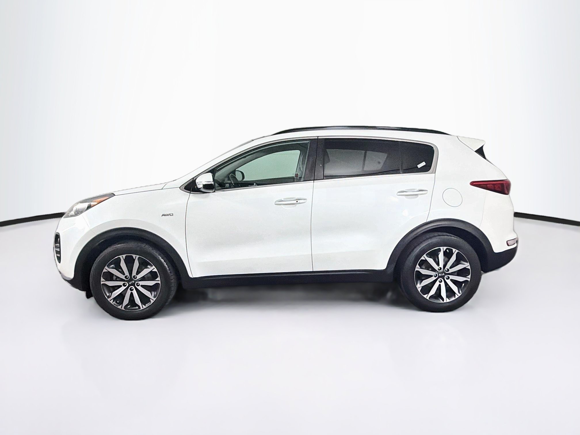 Used 2018 Kia Sportage EX w/ Option Group 040 AWD/4WD image 4