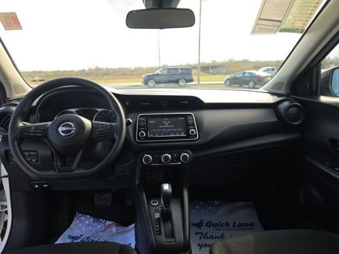 Used 2024 Nissan Kicks S image 14
