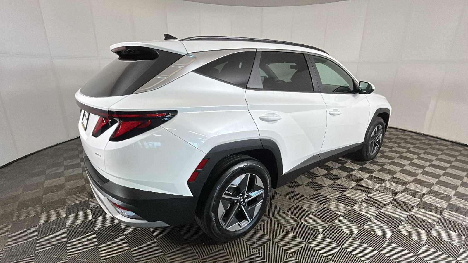 Used 2025 Hyundai Tucson SEL AWD/4WD image 3