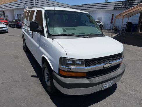 Used 2014 Chevrolet Express 2500 LT w/ LT Preferred Equipment Group RWD image 10