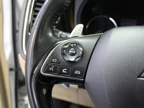 Used 2018 Mitsubishi Outlander GT AWD/4WD image 9