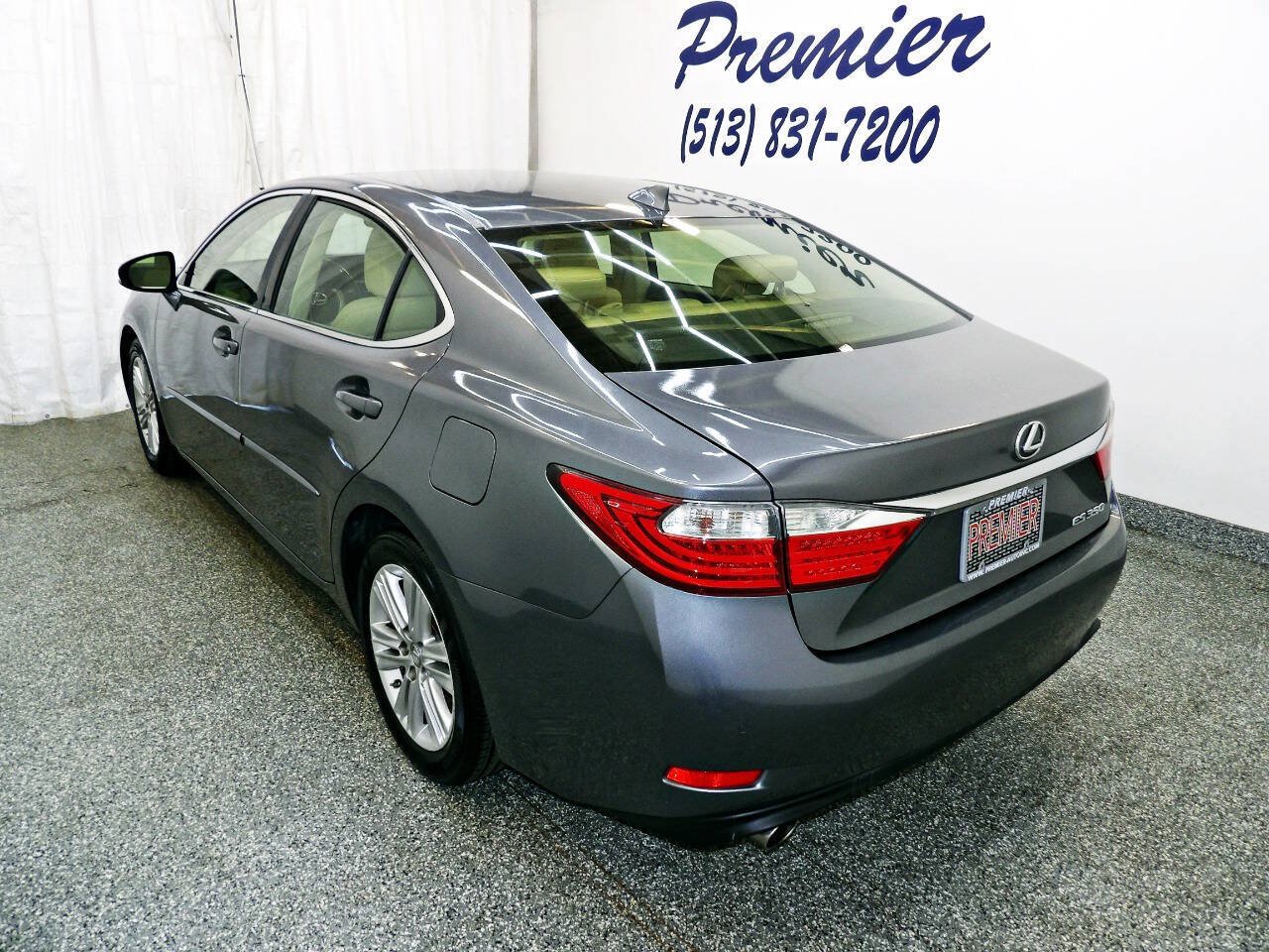 Used 2015 Lexus ES 350 w/ Premium Package FWD image 4