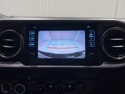 Used 2018 Toyota Tacoma TRD Off-Road image 13