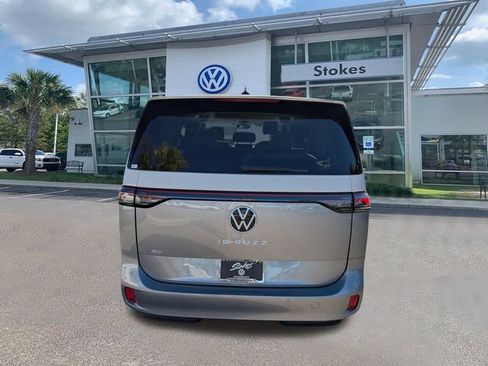 New 2025 Volkswagen ID. Buzz 1st Edition image 5