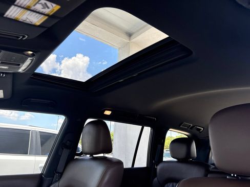 Used 2024 Nissan Armada Platinum w/ Cargo Package RWD image 11