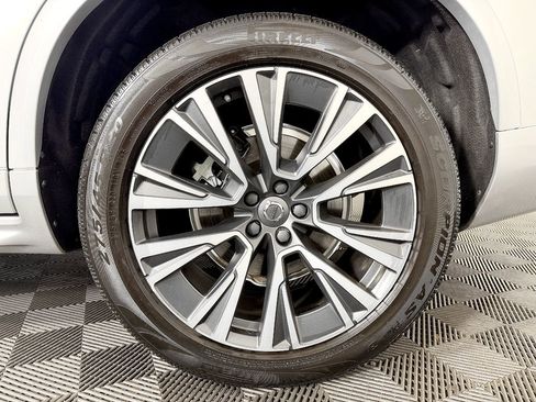 Used 2020 Volvo XC90 T6 Momentum w/ Protection Package Premier image 28