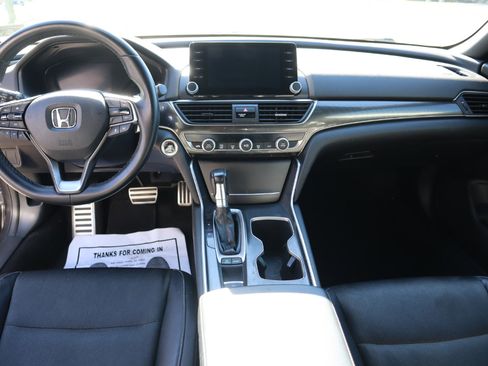 Used 2018 Honda Accord Sport image 17