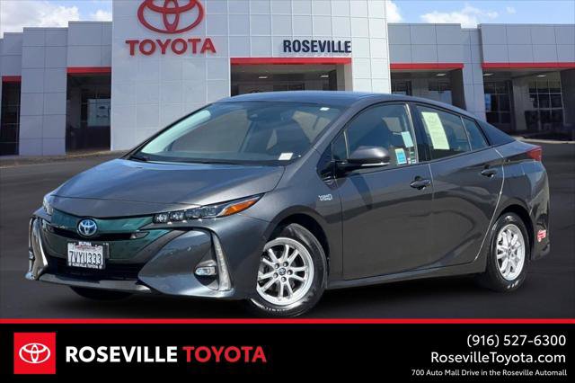 Certified 2017 Toyota Prius Prime Advanced FWD image 1