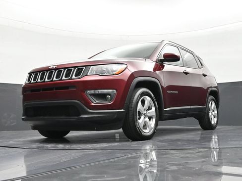 Used 2021 Jeep Compass Latitude FWD image 20