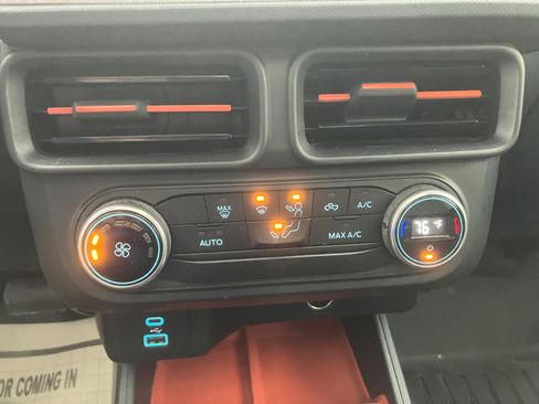Used 2022 Ford Maverick XLT w/ Equipment Group 300A Standard AWD/4WD image 18