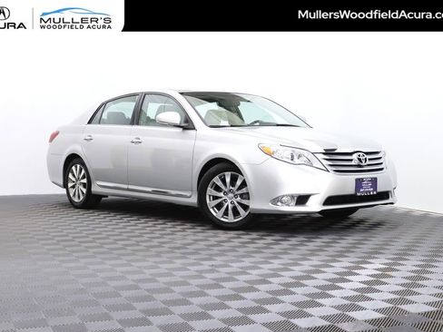 Used 2011 Toyota Avalon Limited FWD image 1