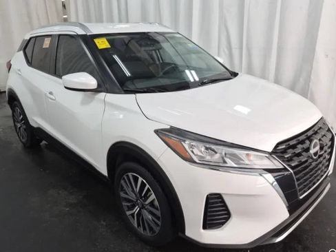 Used 2023 Nissan Kicks SV FWD image 5