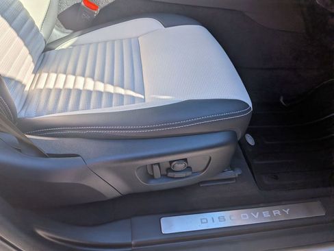 Used 2024 Land Rover Discovery Sport Dynamic SE image 30