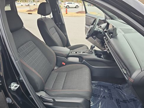 Used 2024 Honda HR-V Sport image 10