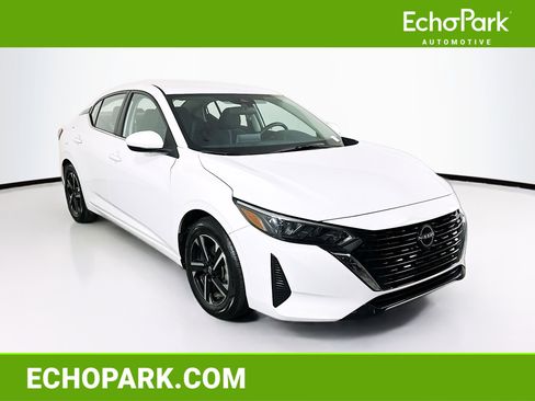 Used 2025 Nissan Sentra SV image 1