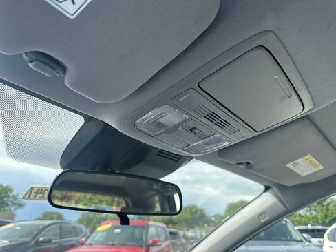 Used 2020 Honda CR-V LX image 30