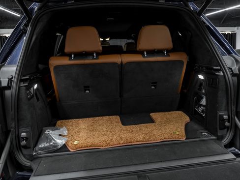 Used 2022 BMW X7 M50i w/ Executive Package image 57