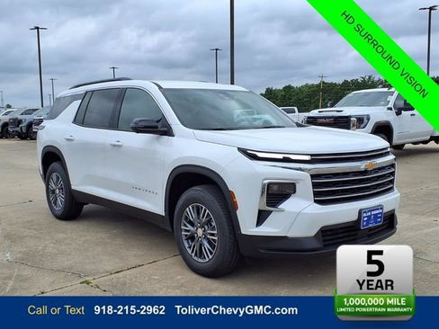 New 2026 Chevrolet Traverse LT w/ Driver Confidence Package FWD image 1
