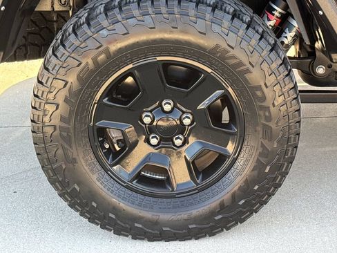 Used 2022 Jeep Gladiator Mojave w/ LED Lighting Group AWD/4WD image 10