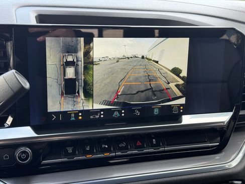 Used 2024 Chevrolet Silverado 3500 High Country w/ Technology Package image 29