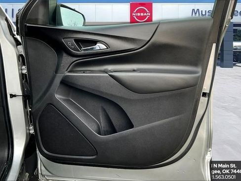 Used 2021 Chevrolet Equinox LT image 25