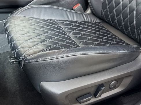 Used 2022 Mitsubishi Outlander SEL image 21