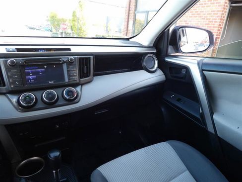 Used 2015 Toyota RAV4 LE image 11