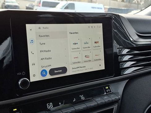 Used 2025 Toyota Camry LE image 17