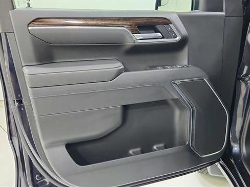 Used 2025 GMC Sierra 1500 Elevation image 19