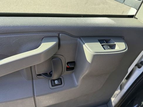 Used 2017 Chevrolet Express 2500 LS image 12