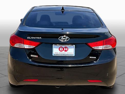 Used 2011 Hyundai Elantra Limited FWD image 4