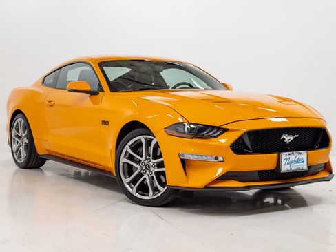 Used 2019 Ford Mustang GT Premium w/ Equipment Group 401A RWD image 7