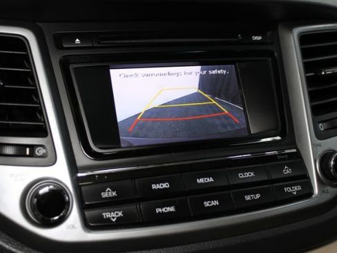Used 2017 Hyundai Tucson SE w/ SE Popular Package 02 AWD/4WD image 16