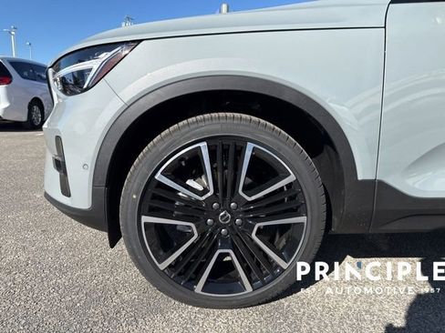 New 2026 Volvo XC40 B5 Ultra AWD/4WD image 9