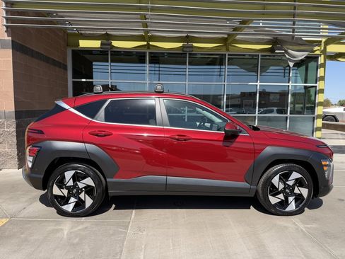 Used 2025 Hyundai Kona Limited FWD image 9