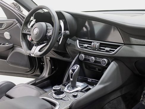 Used 2024 Alfa Romeo Giulia Quadrifoglio w/ Active Assist Plus Package image 30