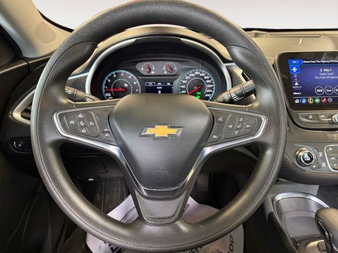 Used 2023 Chevrolet Malibu LT FWD image 9